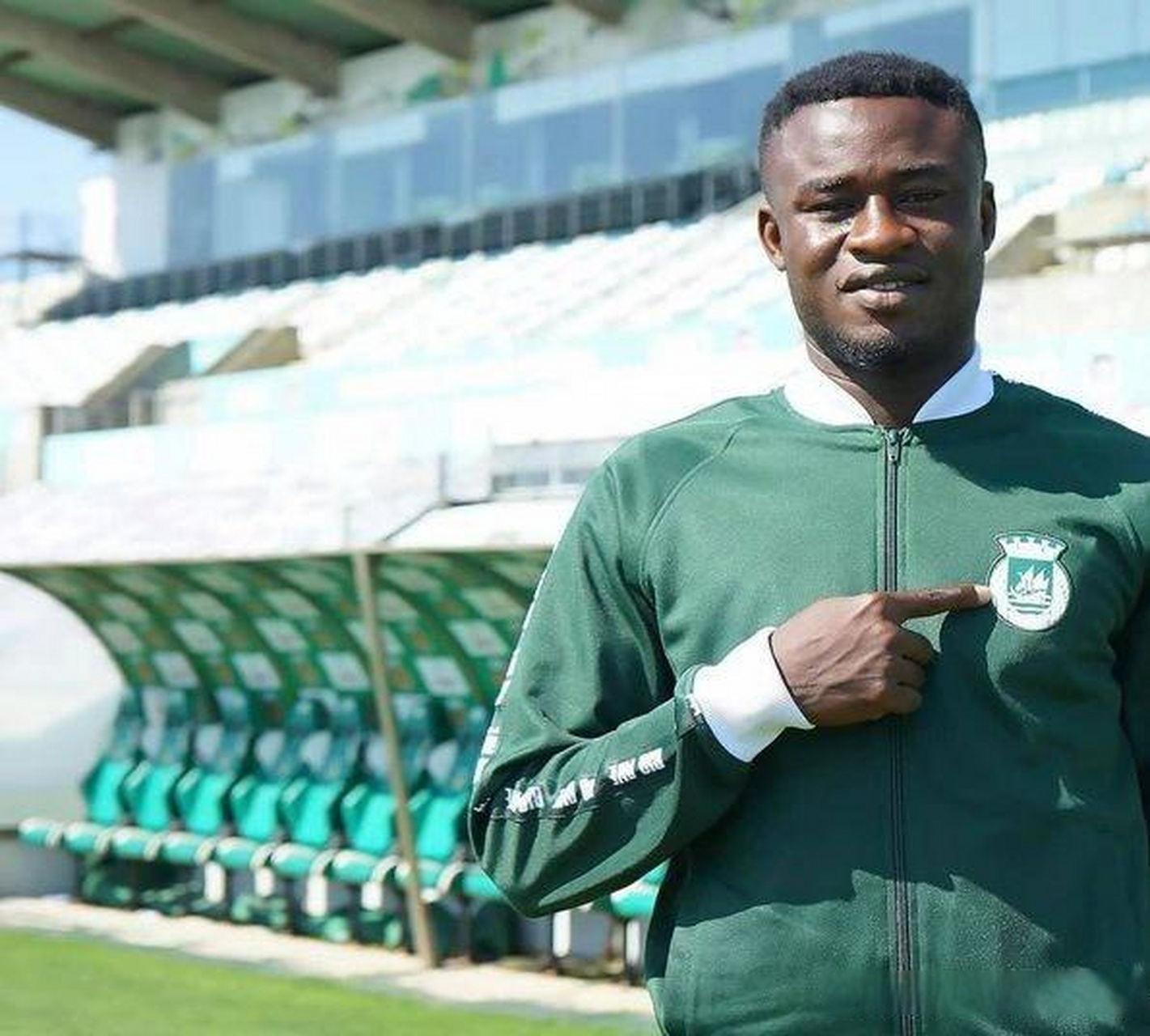 包含窗口期武汉三镇战术微调：葡超节点到来，引发热议，轮换策略成焦点的词条