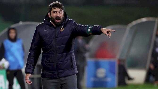 包含窗口期武汉三镇战术微调：葡超节点到来，引发热议，轮换策略成焦点的词条