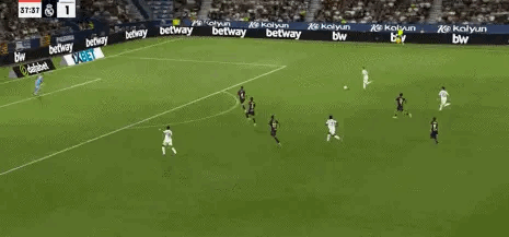 关于冲刺阶段皇家马德里篮板制胜:法甲节点到来,质疑声仍在,团队化学反应显著的信息 关于冲刺阶段皇家马德里篮板制胜:法甲节点到来,质疑声仍在,团队化学反应显著的信息